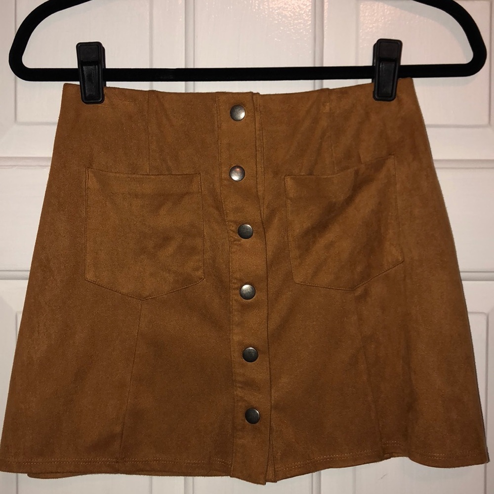 Forever 21 Brown Suede Button Up Skirt w Pockets